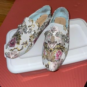 Floral loafers